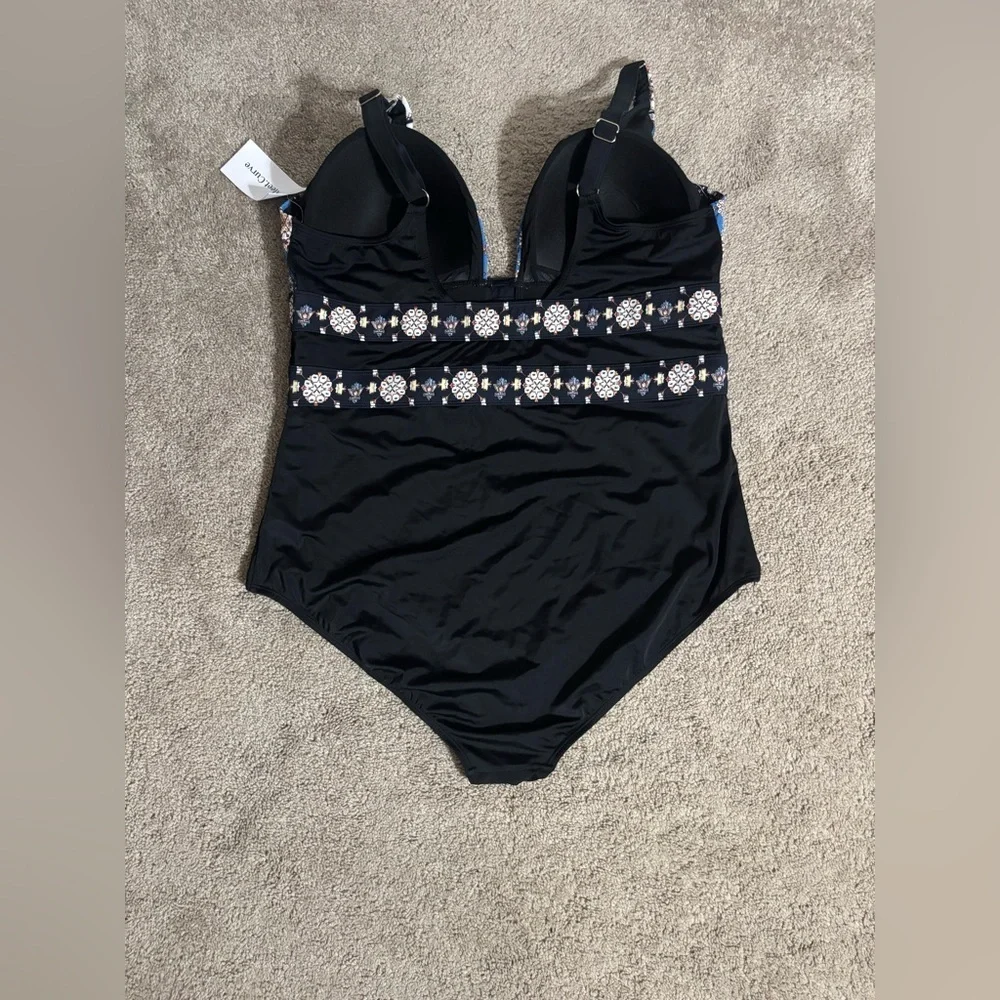 Meet.Curve Women's Plus Blue Charming Printed CutOut One-Piece Swimsuit Size 4XL
